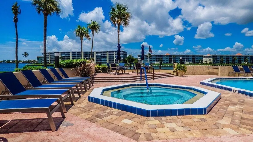 123 Lakeshore Drive #1945 North Palm Beach, FL 33408