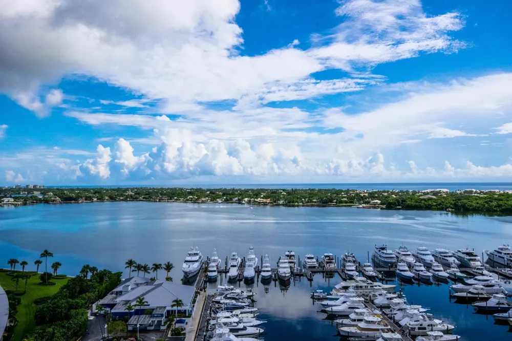 123 Lakeshore Drive #1945 North Palm Beach, FL 33408