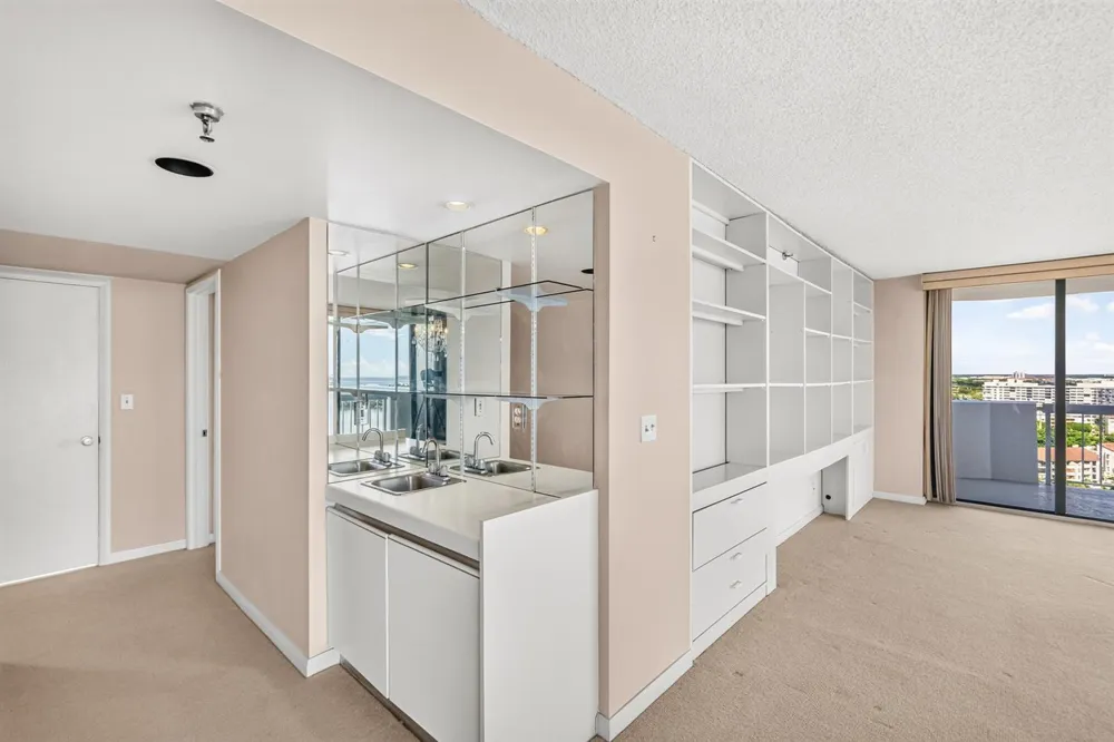 123 Lakeshore Drive #1945 North Palm Beach, FL 33408