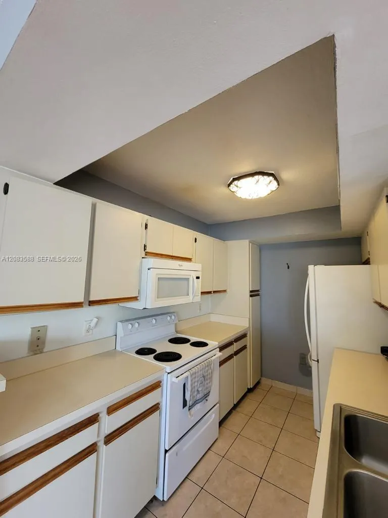 10581 SW 155th Ct #1228 Miami, FL 33196