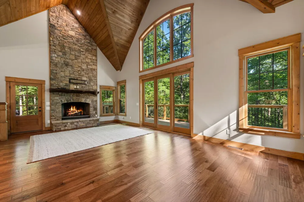 2634 Mountain Tops Road Blue Ridge, GA 30513
