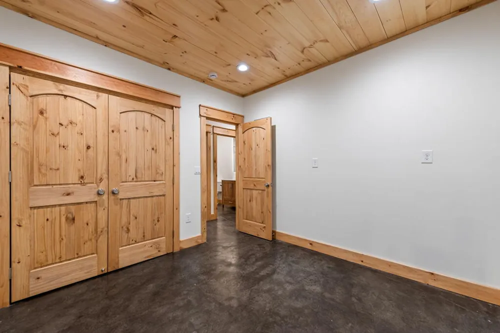 2634 Mountain Tops Road Blue Ridge, GA 30513