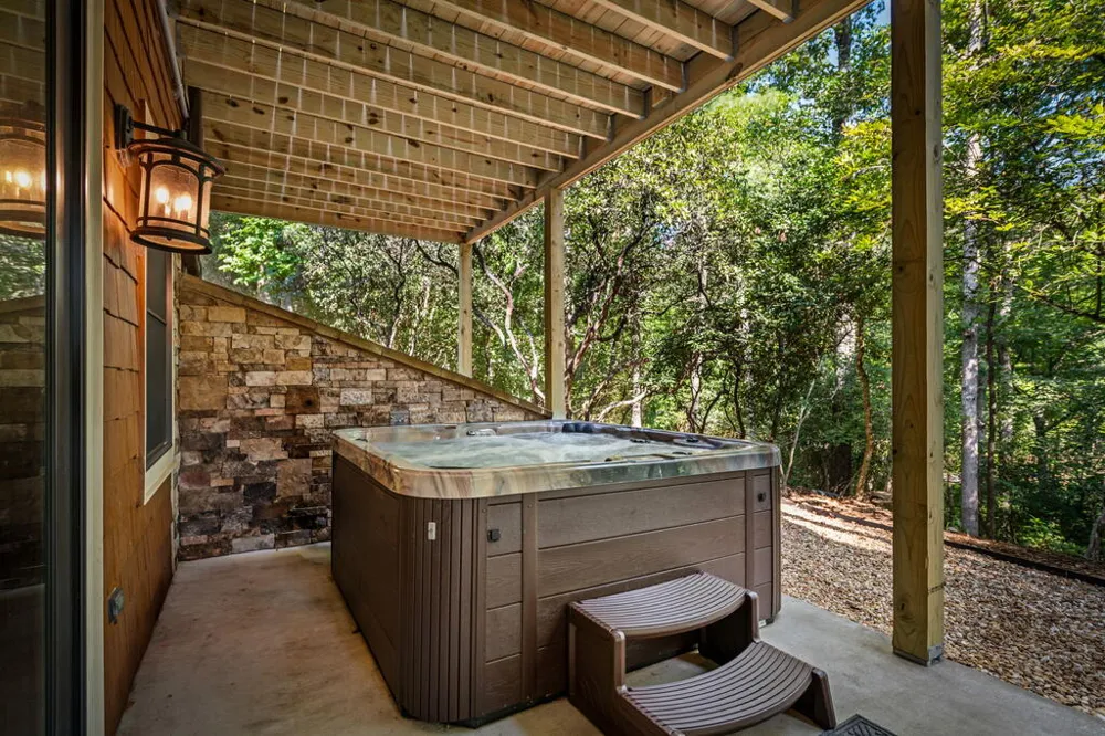2634 Mountain Tops Road Blue Ridge, GA 30513