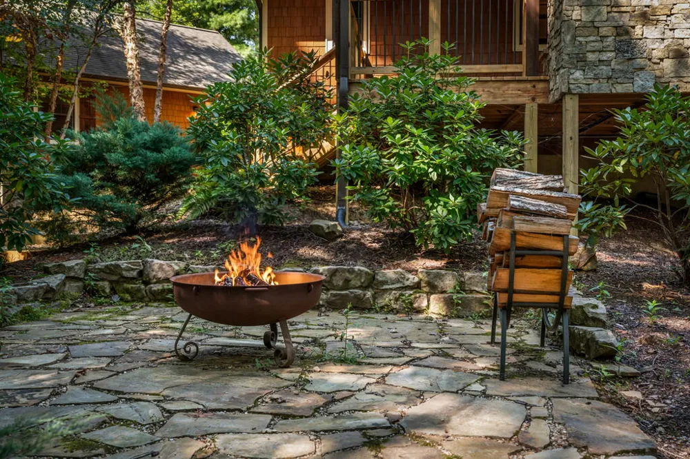 2634 Mountain Tops Road Blue Ridge, GA 30513
