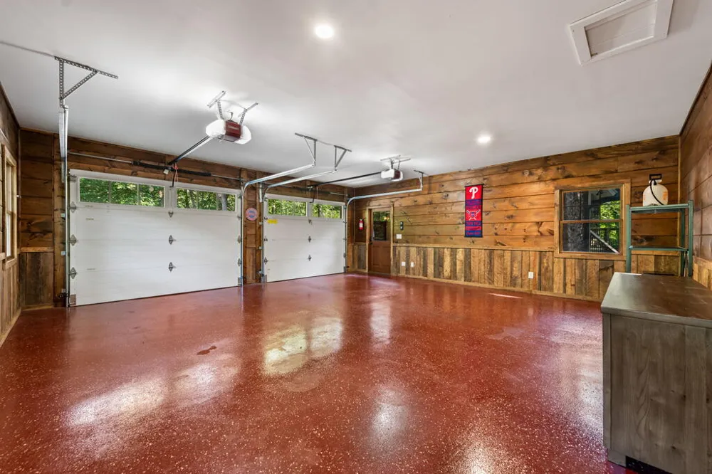 2634 Mountain Tops Road Blue Ridge, GA 30513