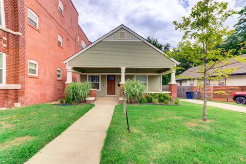 1119 Main Street