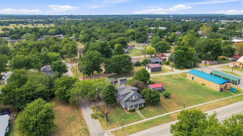 321 S Broadway Street Haskell, OK 74436