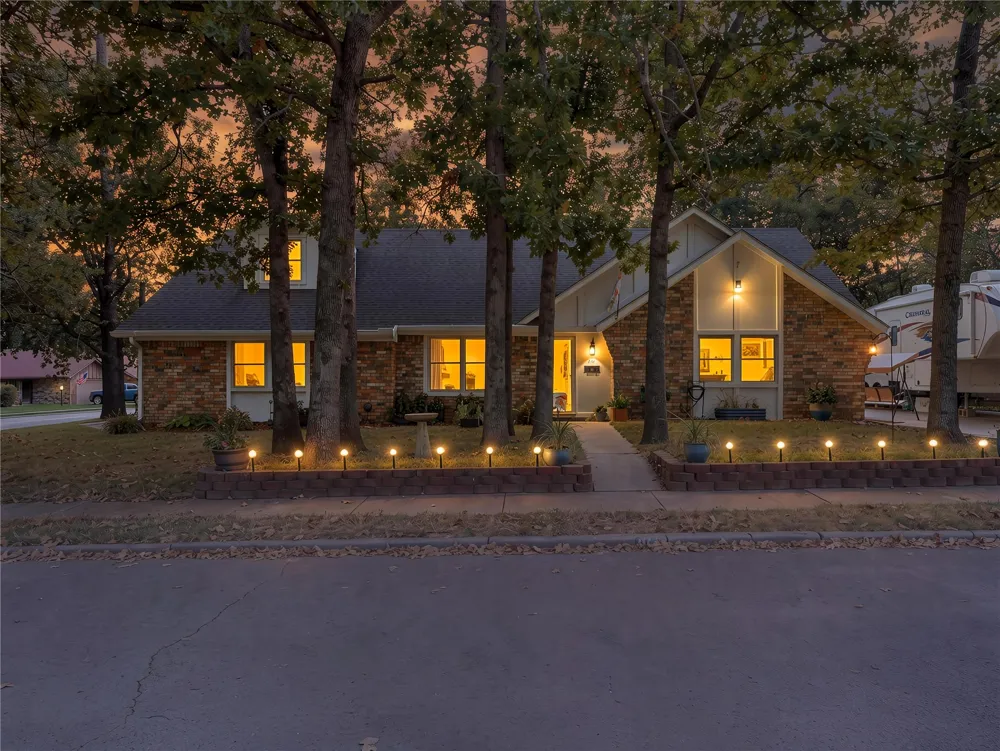 326 Spruce Court Sand Springs, OK 74063