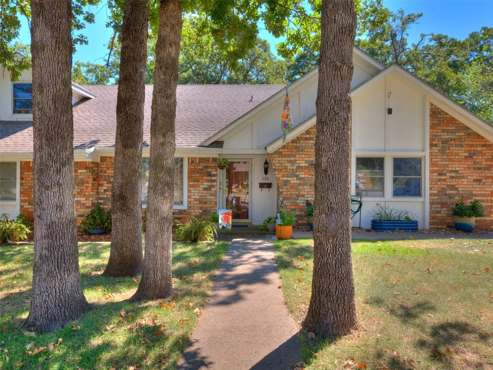 326 Spruce Court Sand Springs, OK 74063