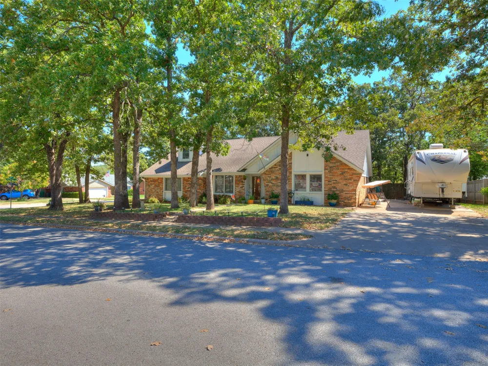 326 Spruce Court Sand Springs, OK 74063
