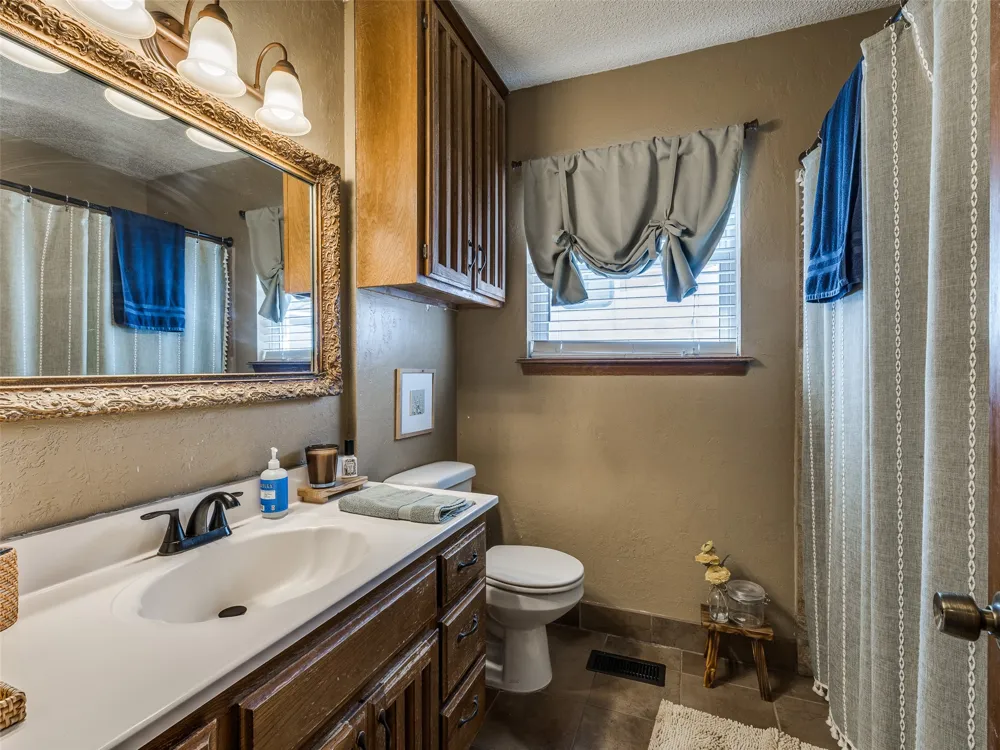 326 Spruce Court Sand Springs, OK 74063