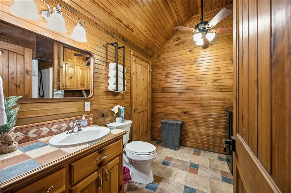 114 BK 1860 ROAD Stigler, OK 74462