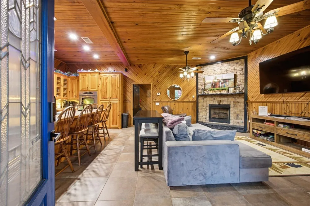 114 BK 1860 ROAD Stigler, OK 74462