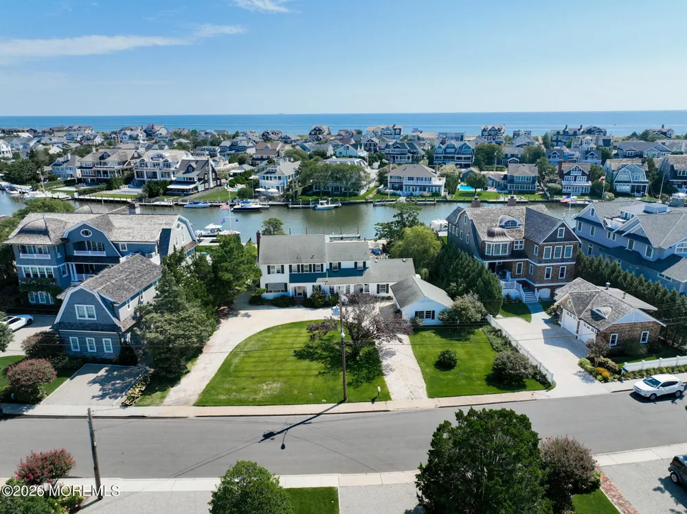 961 Lagoon Lane S Mantoloking, NJ 08738
