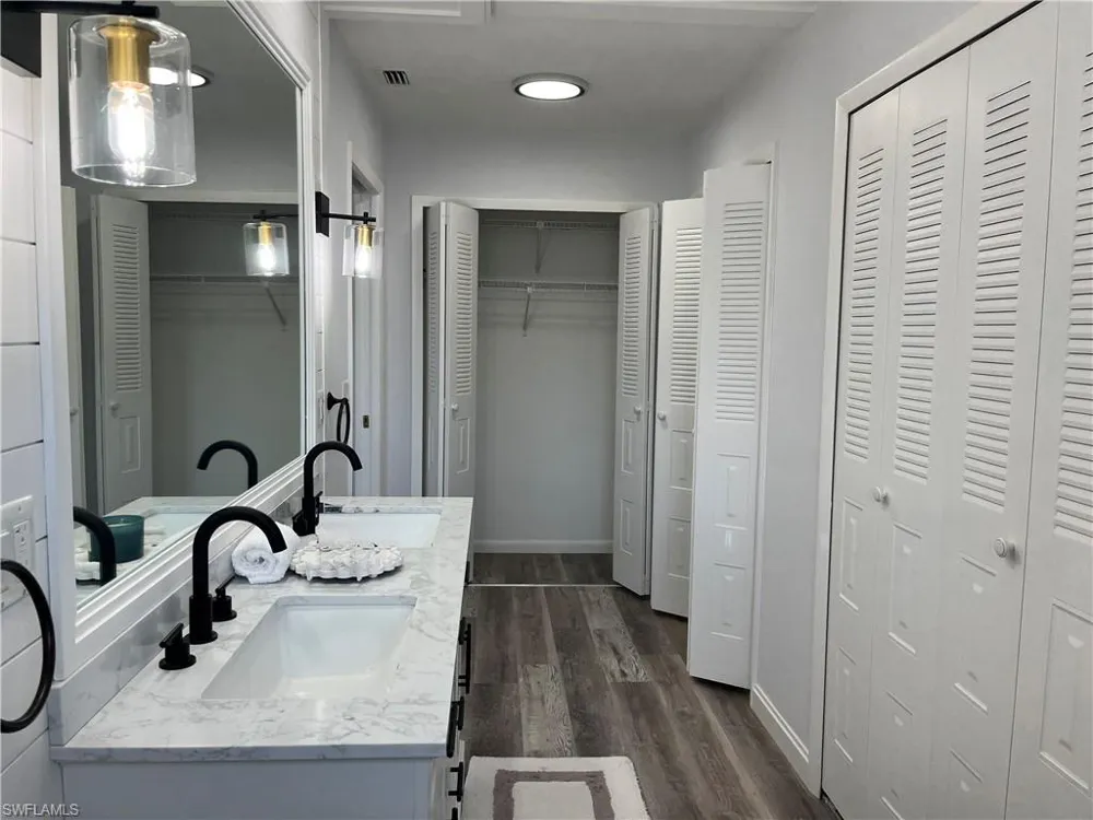 7084 E Brandywine Circle Fort Myers, FL 33919