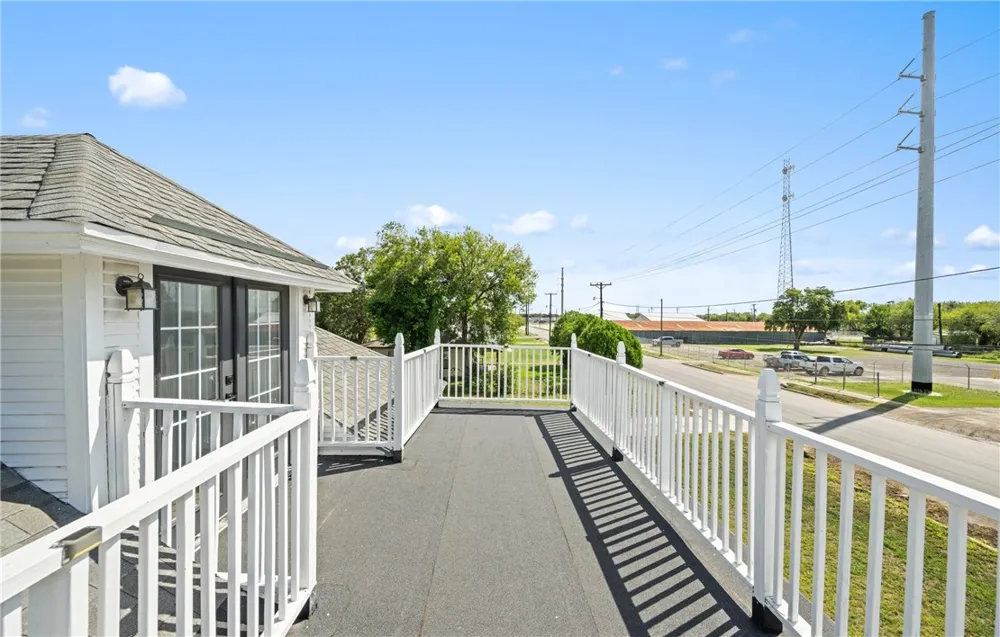 514 W 4th Street Sinton, TX 78387
