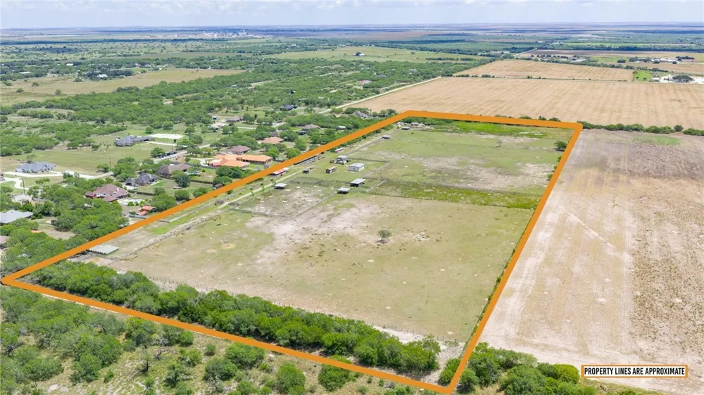 401 W Sage Drive Kingsville, TX 78363