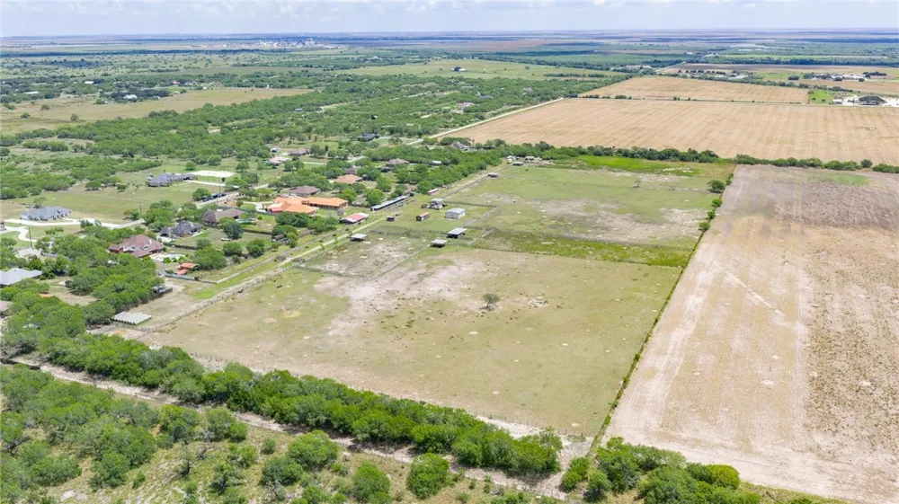 401 W Sage Drive Kingsville, TX 78363