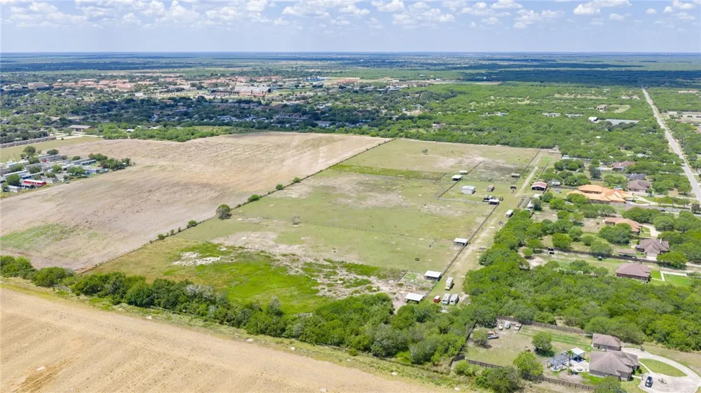 401 W Sage Drive Kingsville, TX 78363