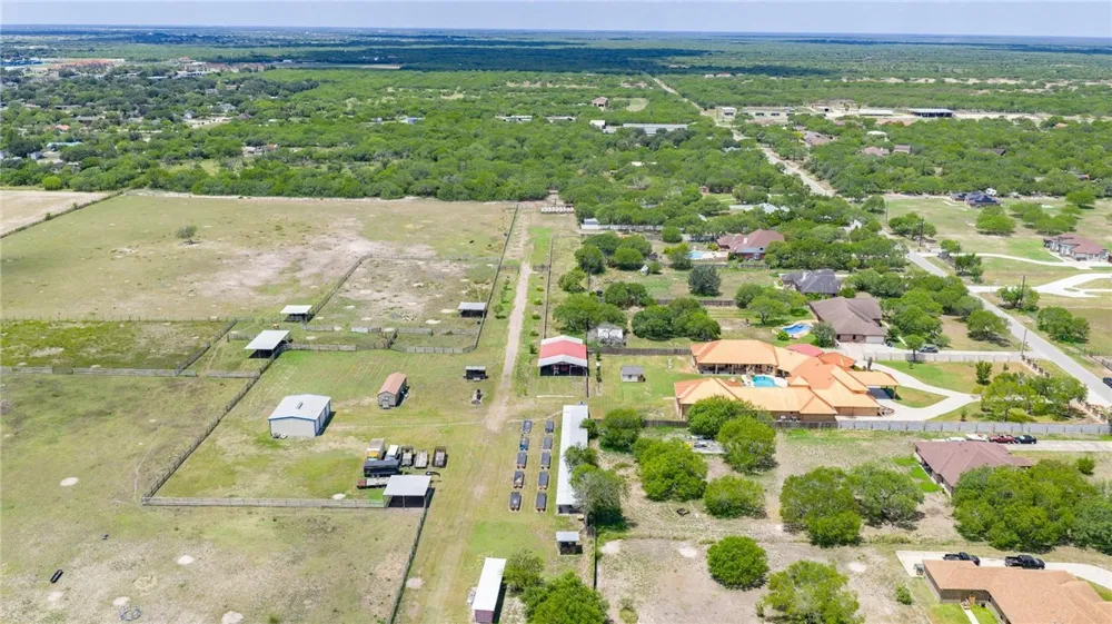 401 W Sage Drive Kingsville, TX 78363