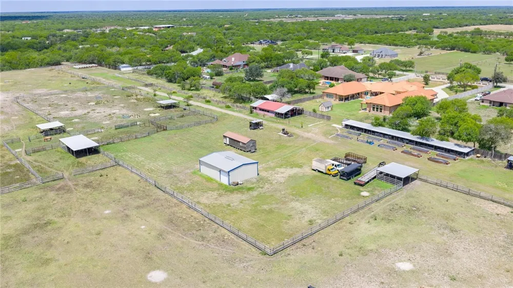 401 W Sage Drive Kingsville, TX 78363