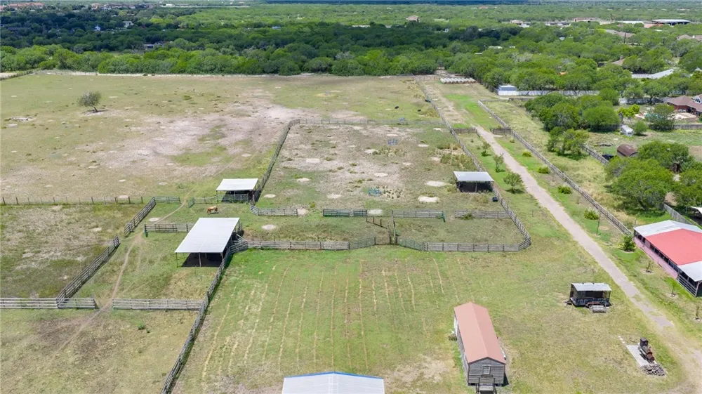 401 W Sage Drive Kingsville, TX 78363