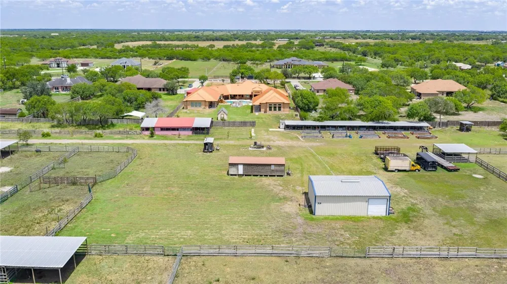 401 W Sage Drive Kingsville, TX 78363
