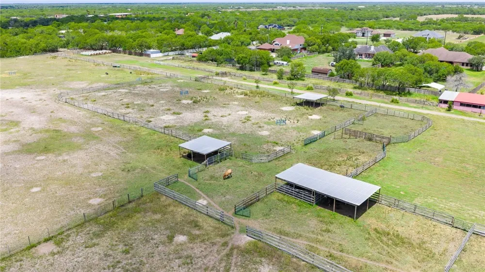 401 W Sage Drive Kingsville, TX 78363