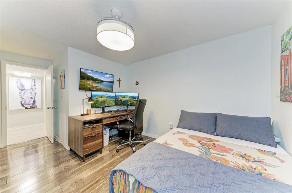 2121 WOOD STREET #113 Sarasota, FL 34237
