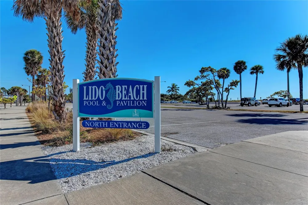 2121 WOOD STREET #113 Sarasota, FL 34237