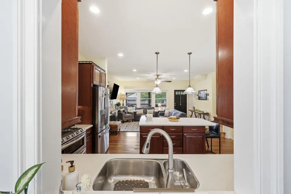 16 Fresh Spring Cove Somers Point, NJ 08244