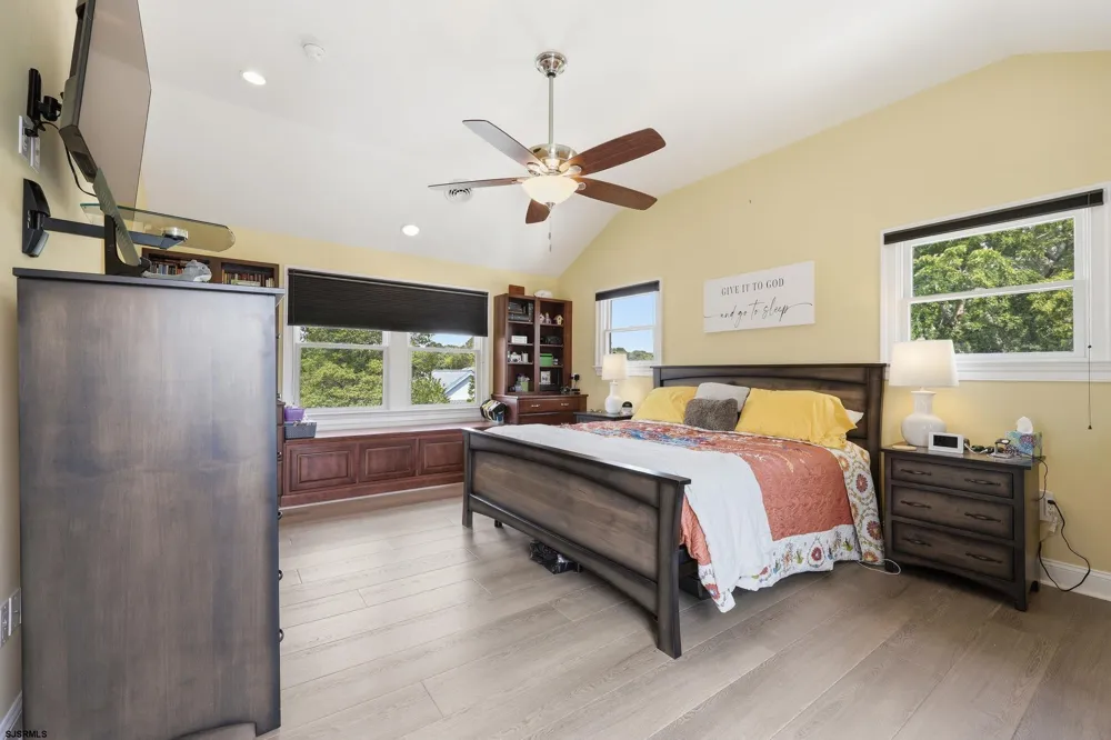 16 Fresh Spring Cove Somers Point, NJ 08244