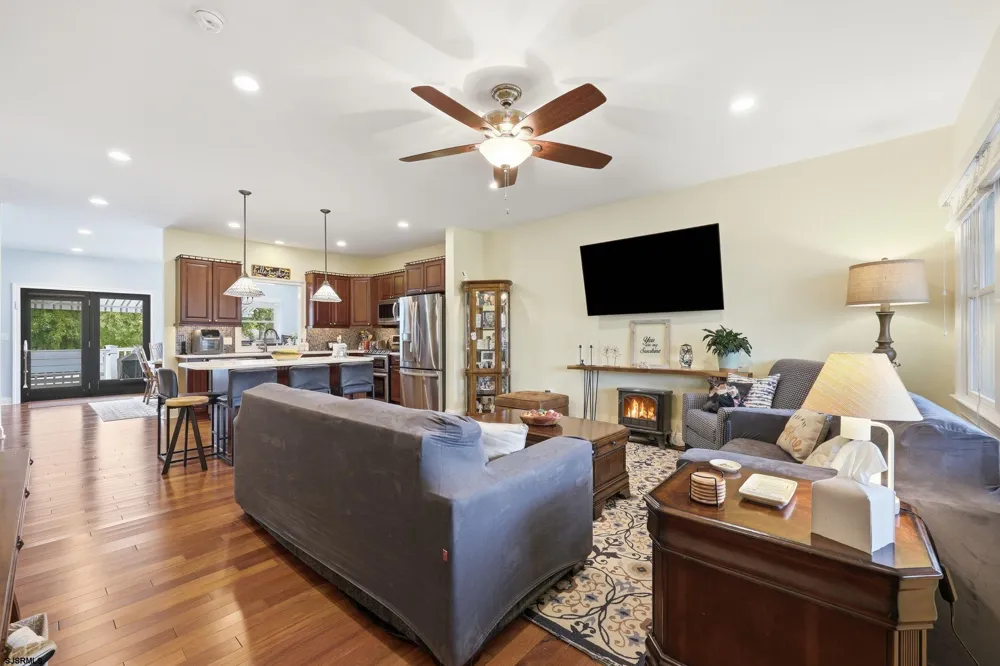 16 Fresh Spring Cove Somers Point, NJ 08244