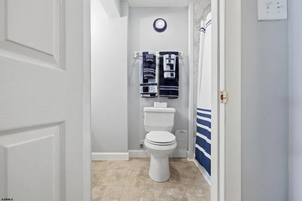 16 Fresh Spring Cove Somers Point, NJ 08244