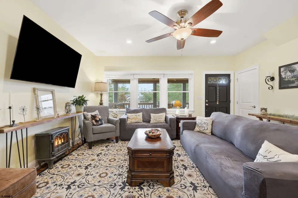 16 Fresh Spring Cove Somers Point, NJ 08244