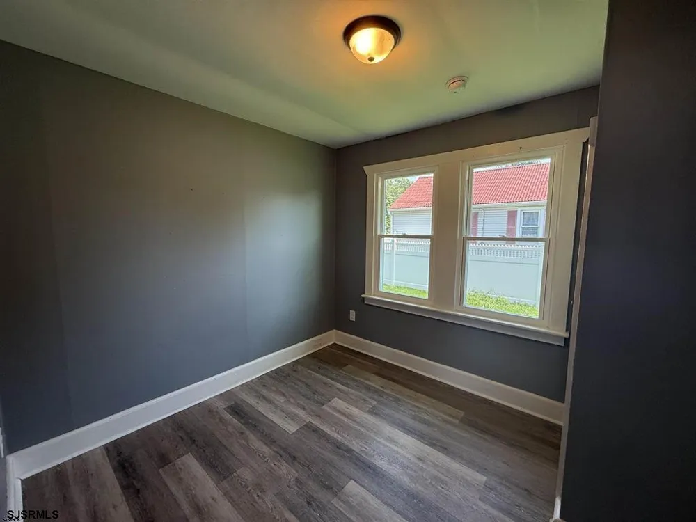 109 Georgia Road Pennsville Township, NJ 08070
