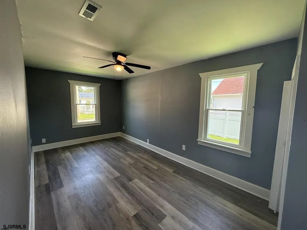 109 Georgia Road Pennsville Township, NJ 08070