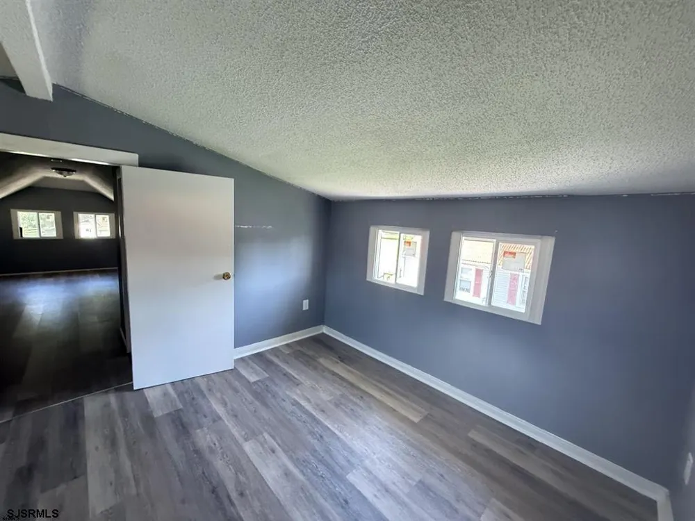 109 Georgia Road Pennsville Township, NJ 08070