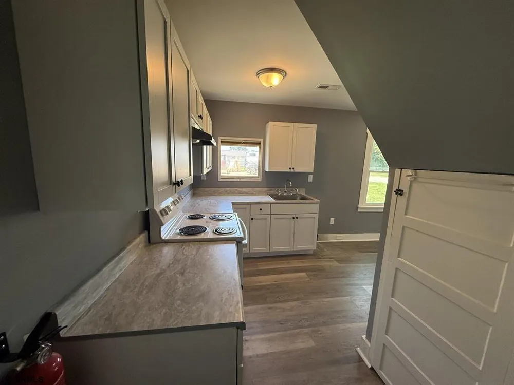 109 Georgia Road Pennsville Township, NJ 08070