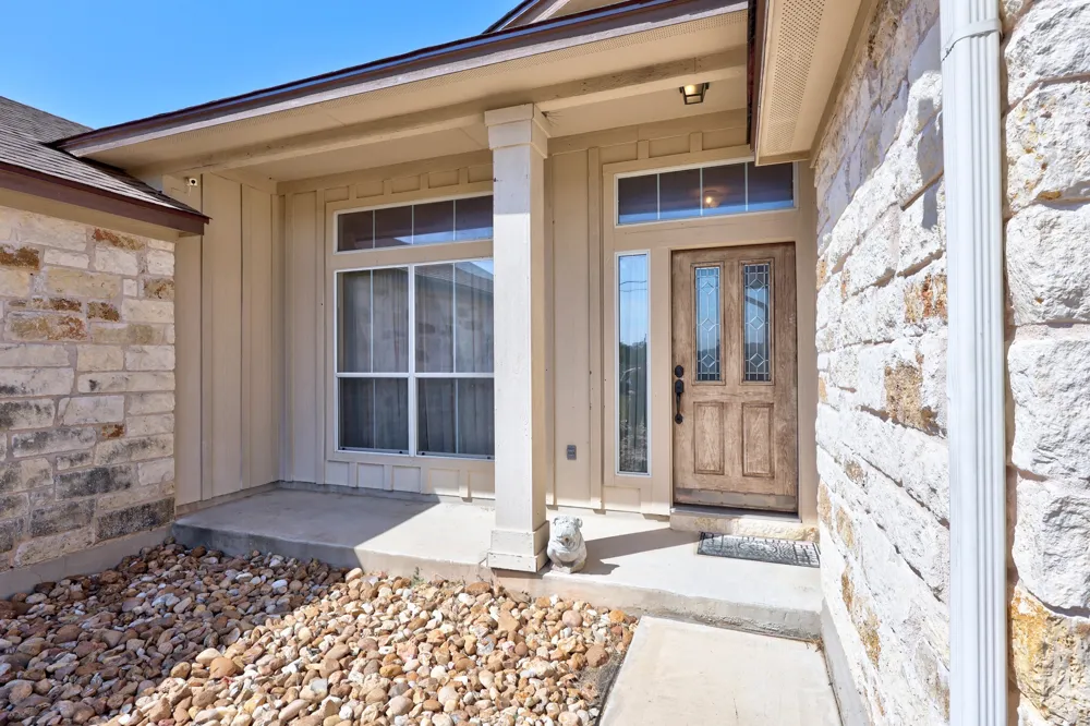 104 S Buckboard Liberty Hill, TX 78642