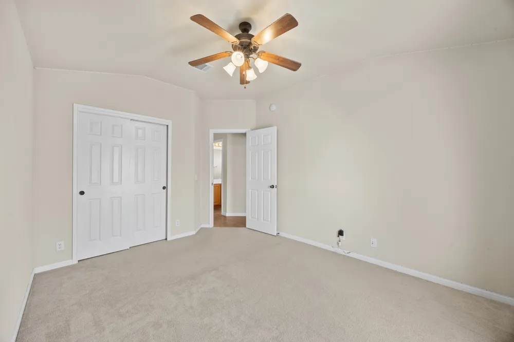 104 S Buckboard Liberty Hill, TX 78642