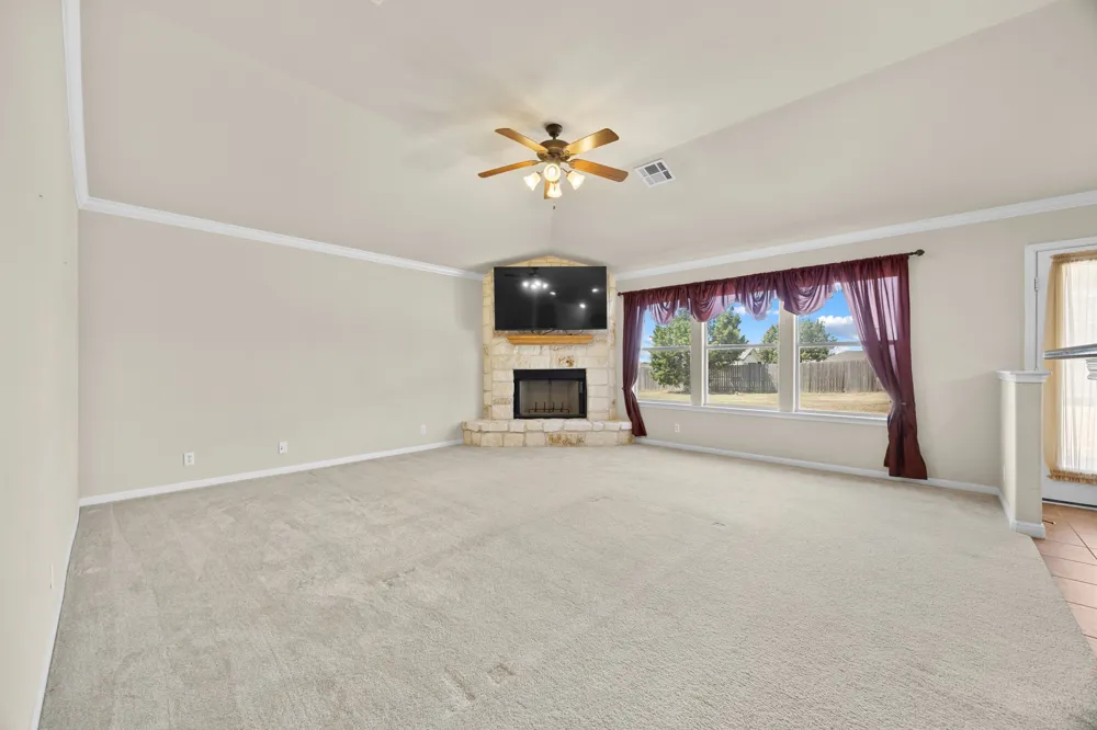 104 S Buckboard Liberty Hill, TX 78642