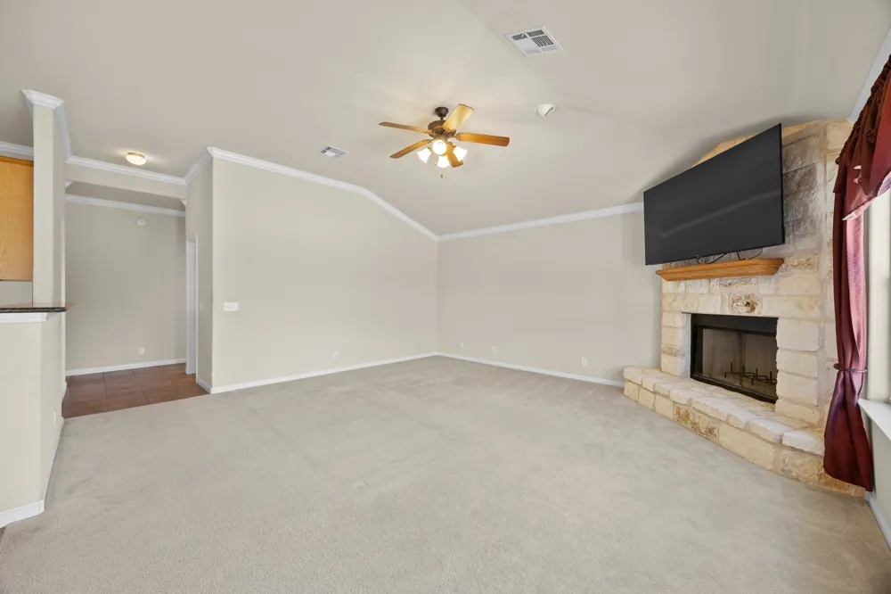 104 S Buckboard Liberty Hill, TX 78642