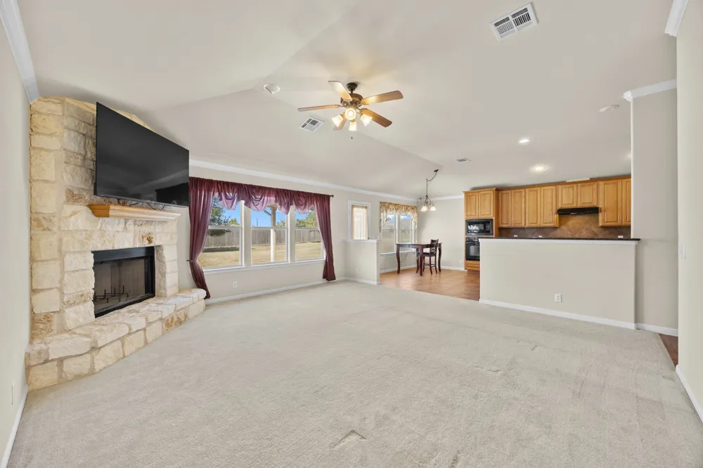 104 S Buckboard Liberty Hill, TX 78642
