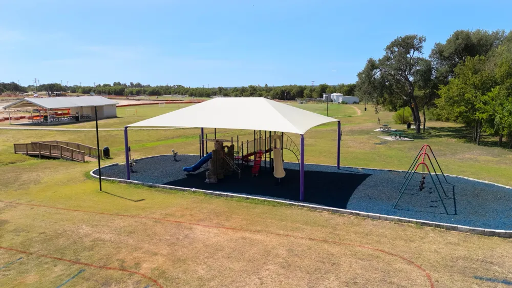 104 S Buckboard Liberty Hill, TX 78642