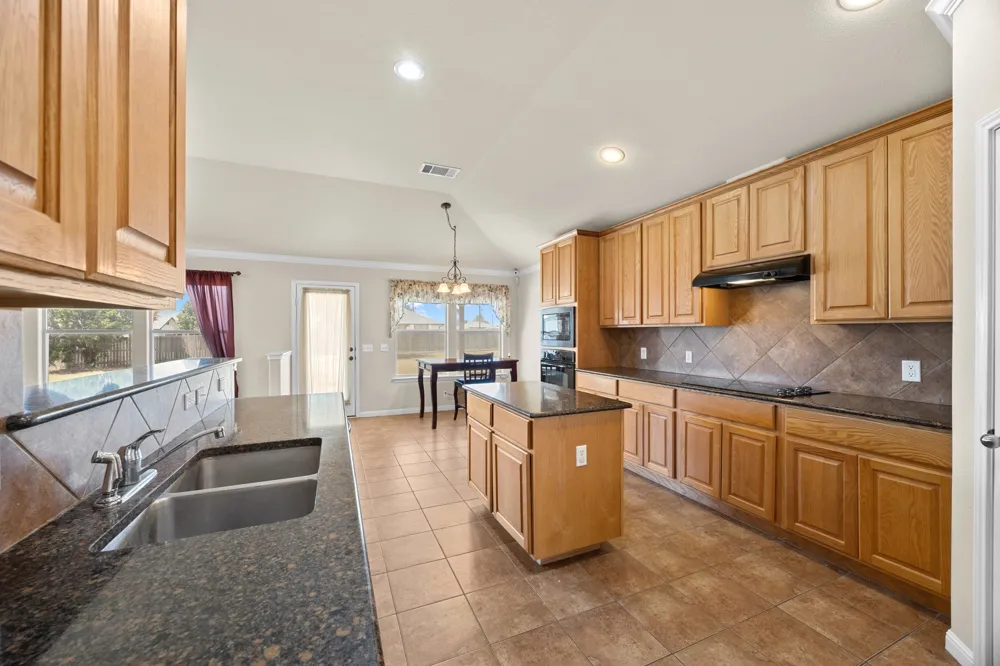 104 S Buckboard Liberty Hill, TX 78642