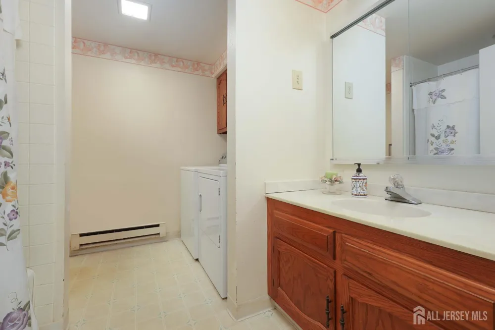 487 Somerset Lane #487A Jamesburg, NJ 08831