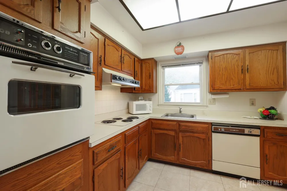 487 Somerset Lane #487A Jamesburg, NJ 08831