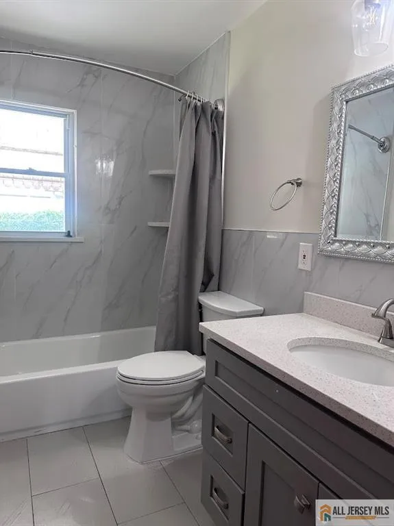1710 Lincoln Highway Edison, NJ 08817
