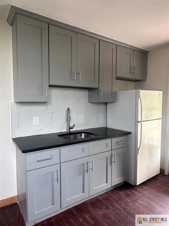 1710 Lincoln Highway Edison, NJ 08817